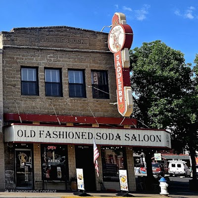 Annie's Soda Saloon food truck in Cody