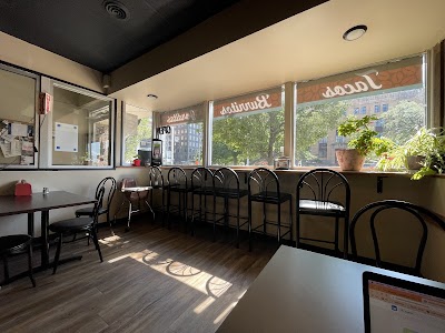 La Familia cafe food truck in Kalamazoo