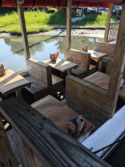 Hooper's Crab House & Sneaky Pete's food truck