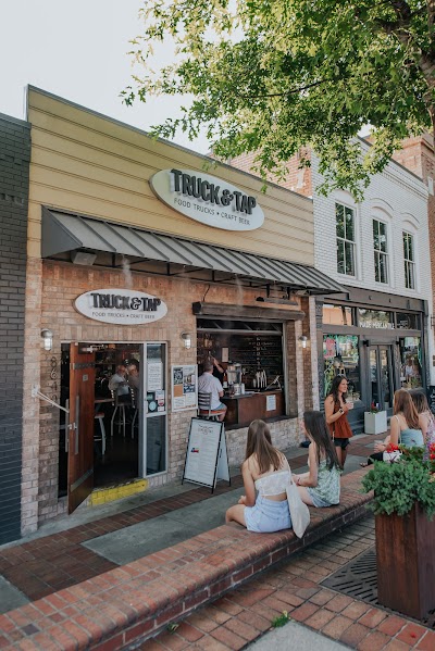 Truck & Tap Woodstock food truck in Woodstock