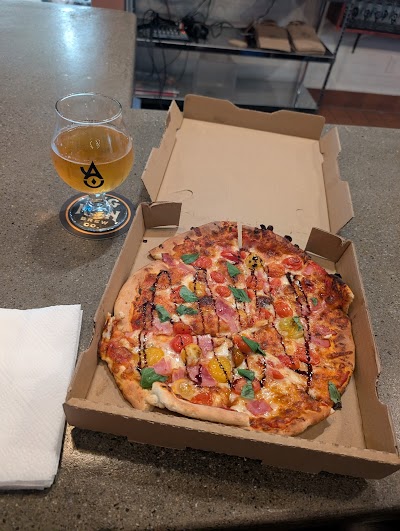 Central Coast Pizza Trolley food truck in San Luis Obispo
