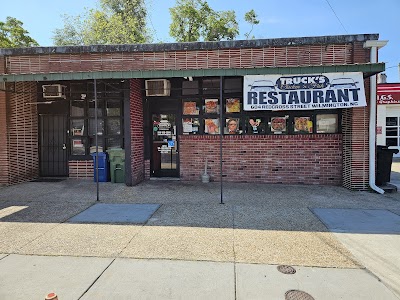 Truck's Chicken 'n Fish food truck in Wilmington