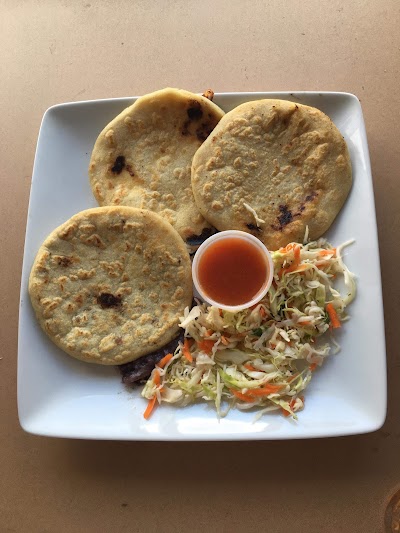 Pupuseria Chacon Gonzales food truck in Lincoln