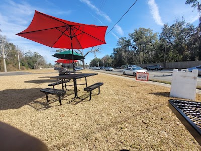 DJ's Cast Iron Burgers food truck