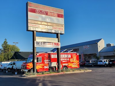 Birrieria Garcia food truck in Bakersfield