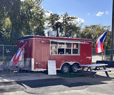 Food Truck Hub food truck in Richmond