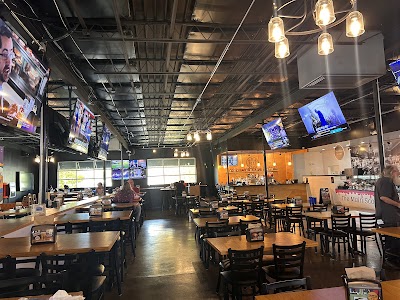 The Yard on Broadway food truck