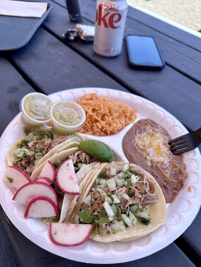 Tacos el Pelon food truck in Salem