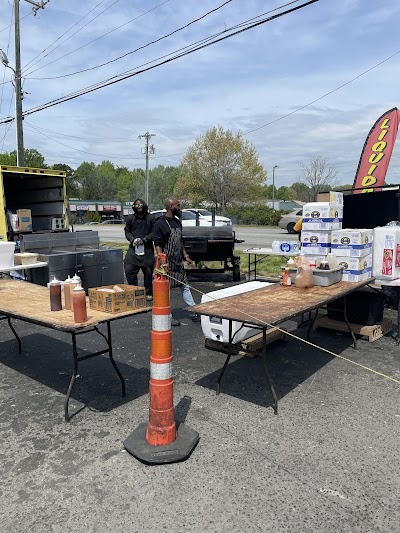 Doggone Good food truck in Greensboro