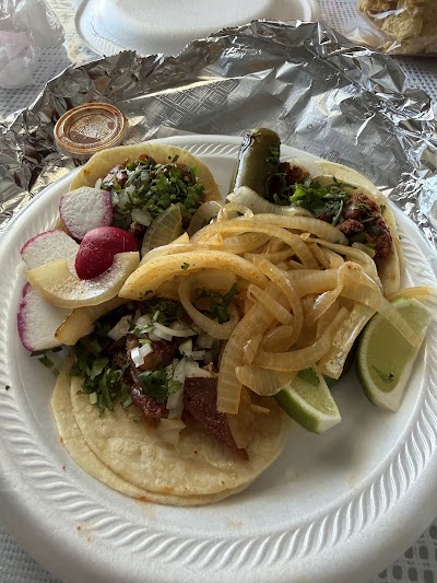 Tacos La Cabaña food truck in Tulsa