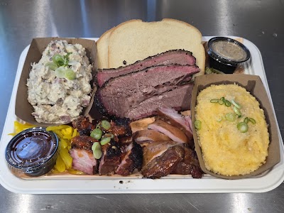 Harley Q's Barbecue food truck in Eugene