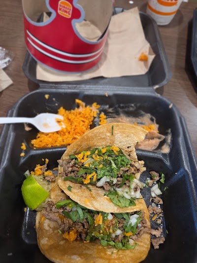 Tacos El Junior food truck in Toledo