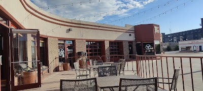 Yellowstone Garage Bar, Grill & Venue food truck