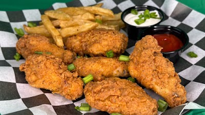 Street Munchies Food Truck | Burgers, Fried Chicken, Loaded Fries & More food truck in Milwaukee