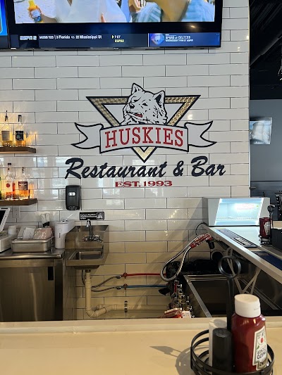 Huskies Restaurant and Bar Downtown Storrs food truck in Storrs