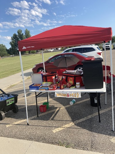 Waffle Dawgz & Fries food truck in Fargo