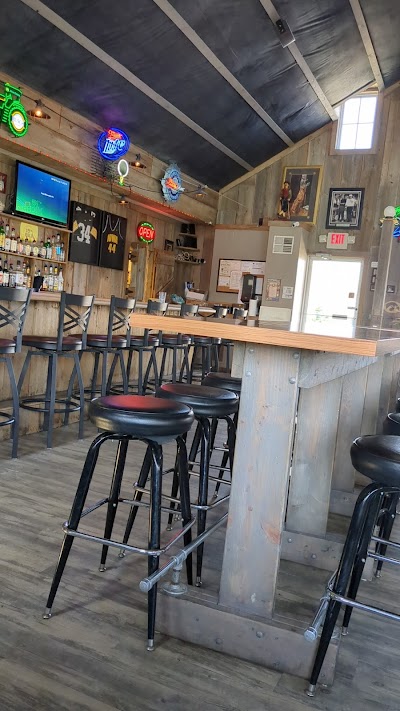 CC&B Food & Catering food truck in Davenport