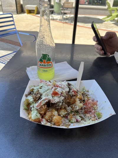 Na’cho Average Food Truck food truck in North Conway
