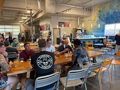 Smartmouth Brewing Pilot House food truck in Virginia Beach