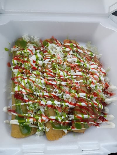 FOOD TRUCK LAS CHAPINAS food truck in Bowling Green