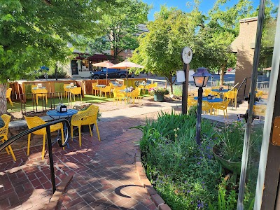 Lola’s Place food truck in Durango