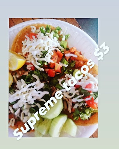 Federico's Tacos (Taco Truck) food truck in Fresno