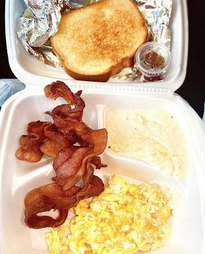 Nard’s Food Truck & Catering food truck in Wilmington
