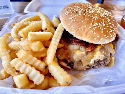 Barnstormer’s Burgers and More food truck in Storrs
