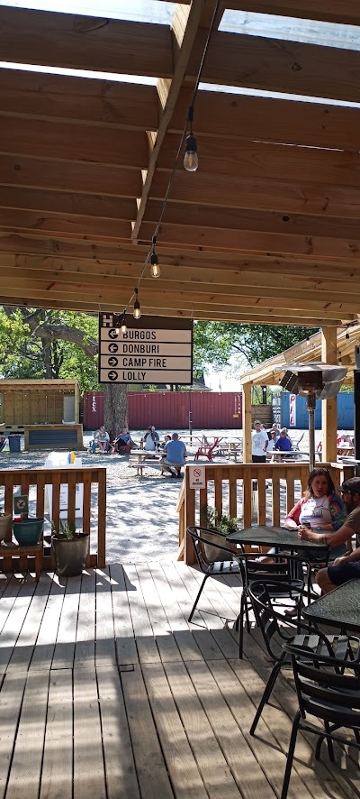The Porch at Huntington Square Bar and Grill food truck