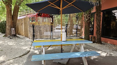 Cali N Tito's food truck