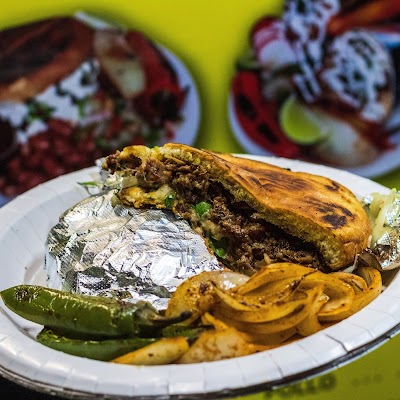 Los Compadres food truck