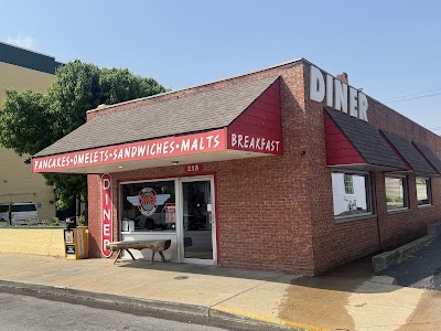 Becky Thatcher's Diner food truck