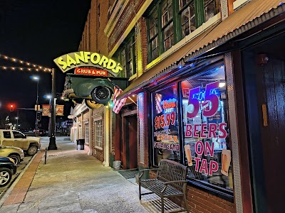 Sanford's Grub & Pub food truck