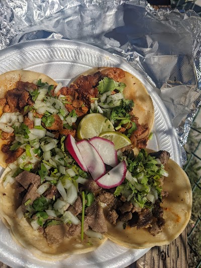Tacos Los Amigos food truck in Oakland
