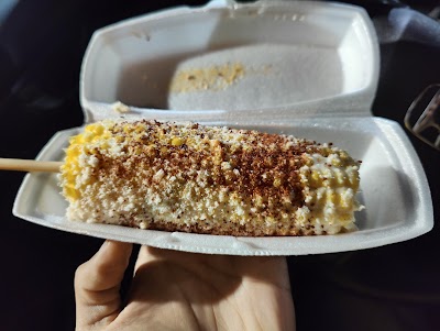 Los Paisas food truck in Champaign