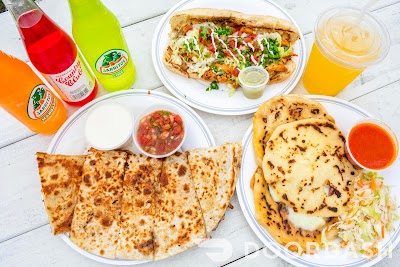 Dinora's catering food truck in Providence