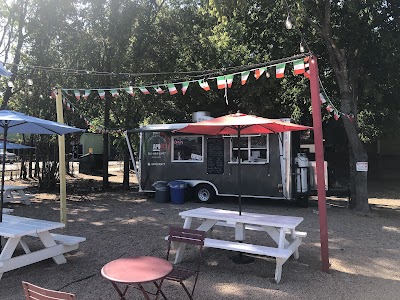 IL Saporis Italian Food Truck food truck in Austin