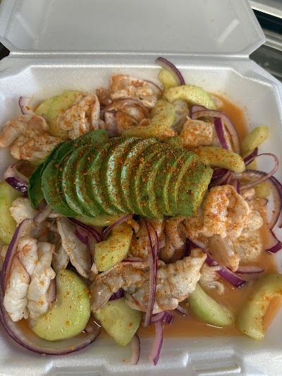 Mar y tierra food truck in Las Cruces