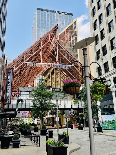 Fourth Street Live! food truck