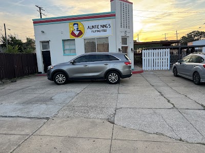 Auntie Ning's Filipino Food food truck