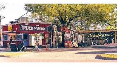 Truck Yard food truck in Arlington