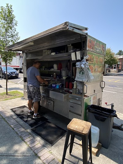 The Halal Cart food truck in Amherst