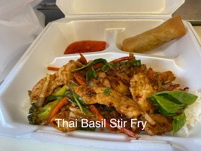 Nuu Thai food truck in Columbia