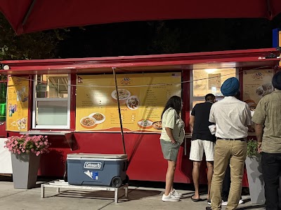 Everest Cafe Mobile Food Truck food truck in Niagara Falls
