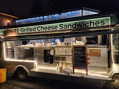 Mom’s Grilled Cheese Truck food truck in Vancouver