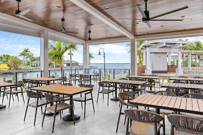 Slipaway Food Truck Park & Marina food truck in Fort Myers