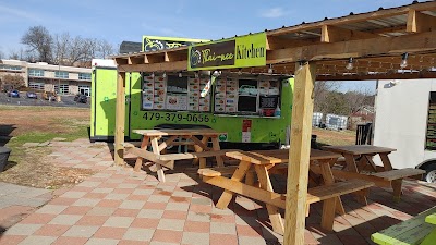 Apple's Thai Nee Kitchen food truck in Fayetteville