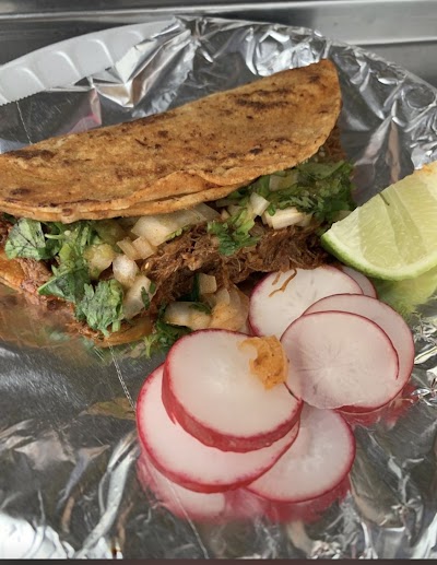 Tacos El Cuñado food truck in Napa