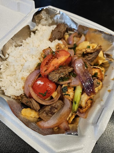 Red Llama food truck
