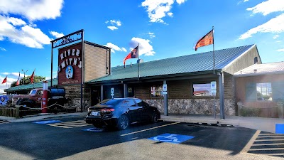 River Smith's Chicken & Catfish food truck
